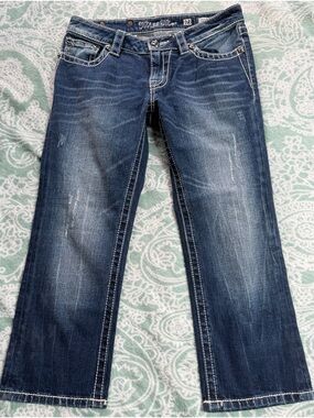 Miss Me Women’s Dark Blue Cropped Jeans Size 28